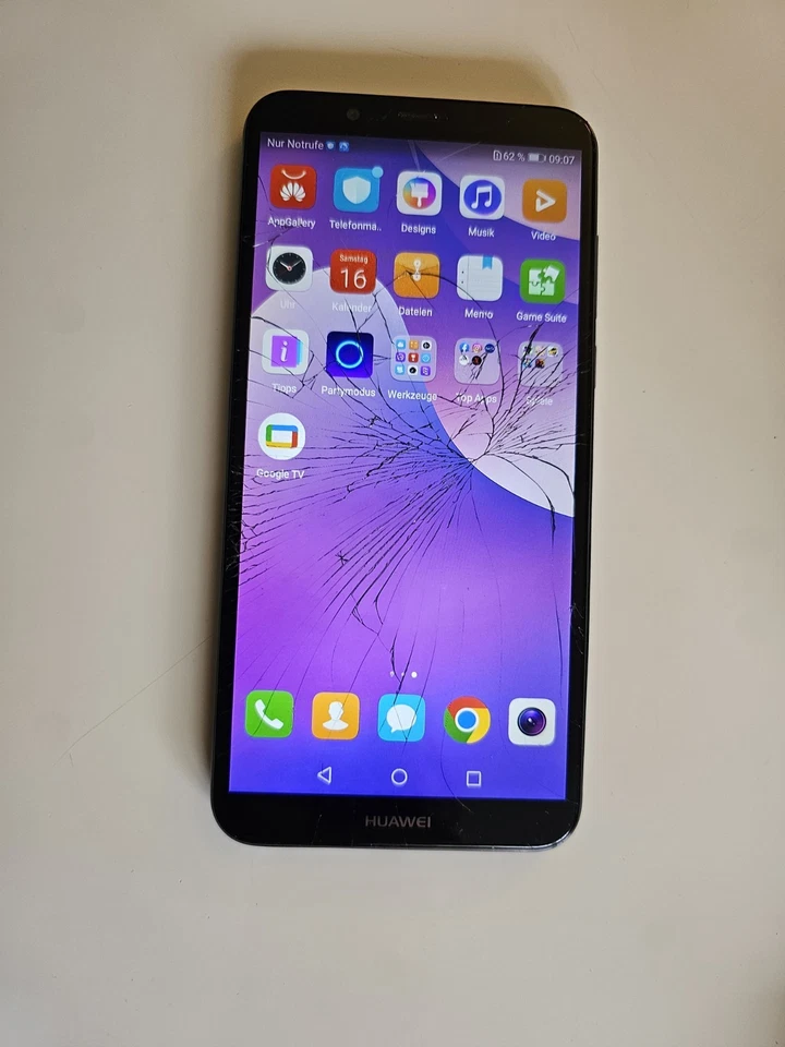 Huawei Y7 (2018)  16GB  Smartphone Schwarz  (Glasbruch)  - Bild 2 von 4