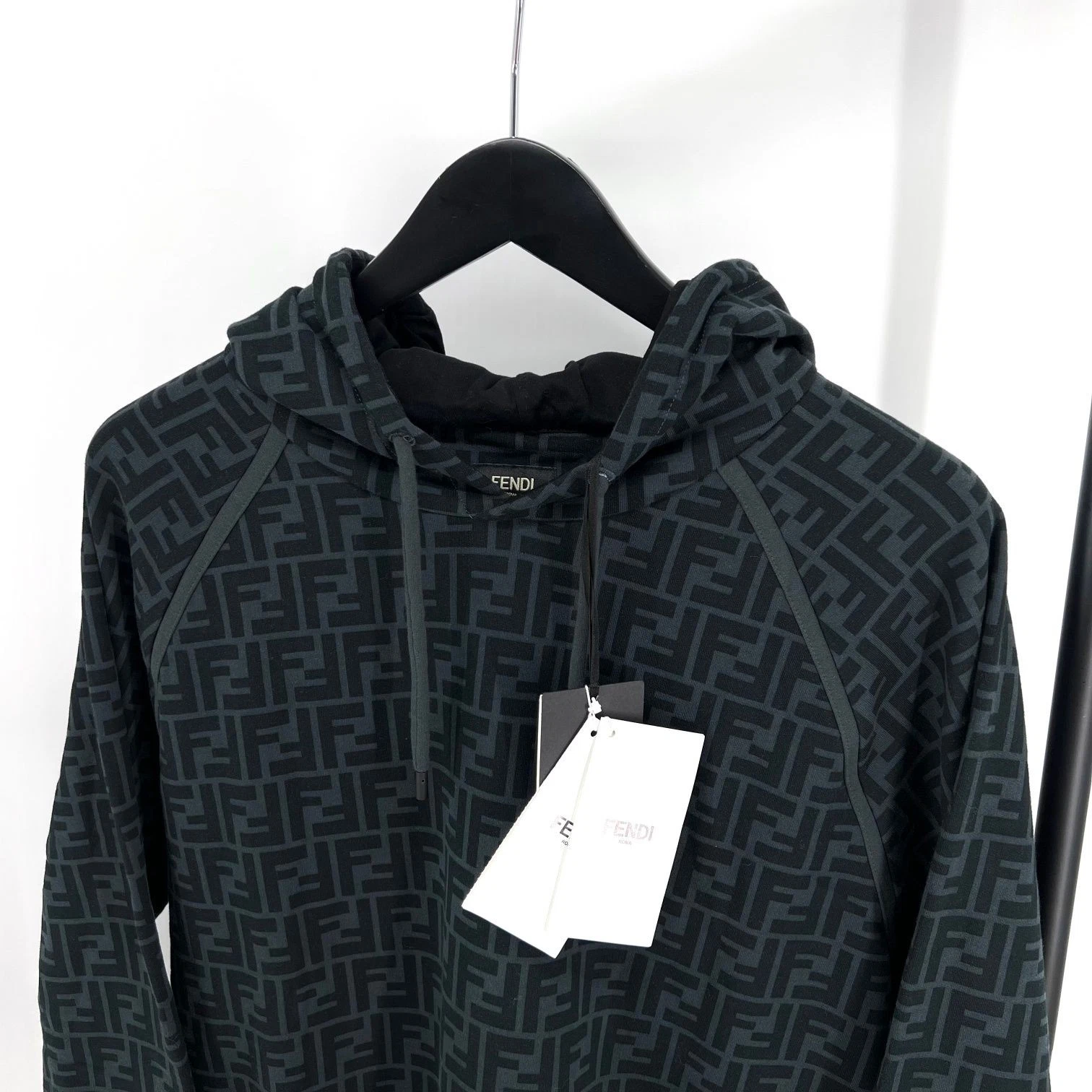 Felpa con cappuccio manica lunga monogramma logo Fendi FF L 140053439