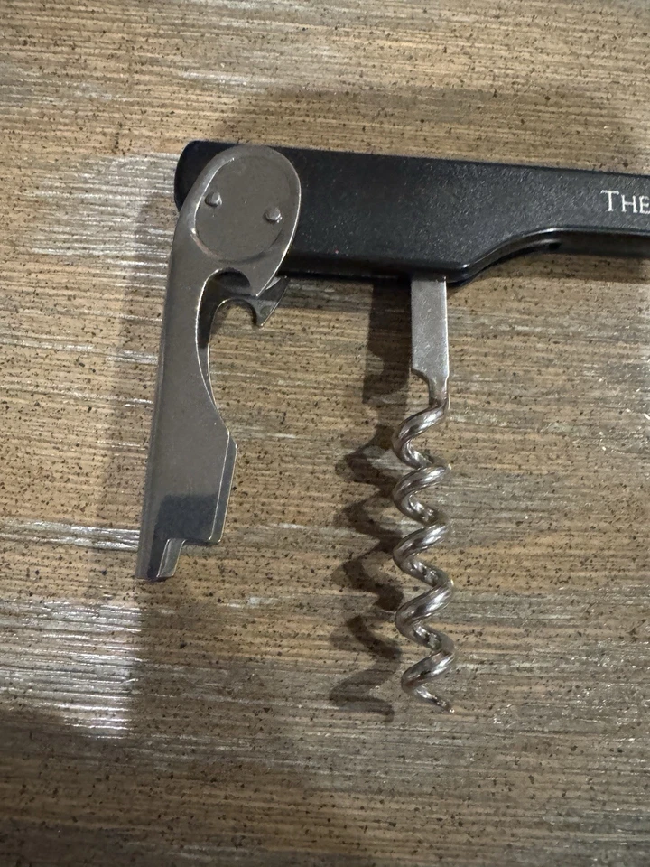 Sacacorchos multifunción abridor de vino Ritz-Carlton Foto 4 de 4