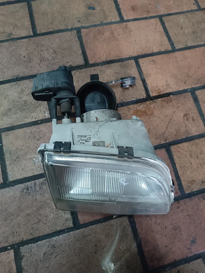 Rover 111 SL 100-Series Frontscheinwerfer Scheinwerfer rechts Carello 54530092 - Bild 2 von 4