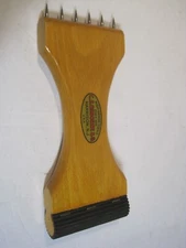 VINTAGE C.S. OSBORNE & CO. LEATHER WEBBING STRETCHER WOODEN TOOL PULL RUG PUNCH