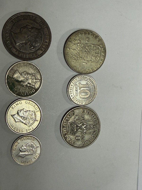 Lot of 7 World Coins - 3 Silver (UK, Malaya, Sweden) + 1890 Canada⁠