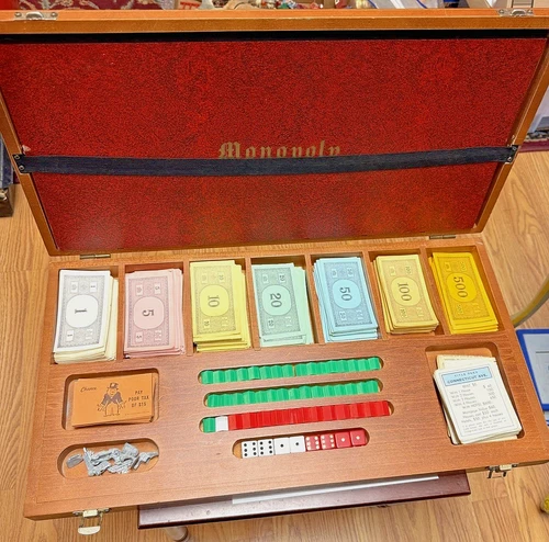 VINTAGE 1961 WOODEN CASE PARKER BROS. MONOPOLY BOARD GAME MADE IN FRANCE RARE