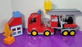 Lego Duplo 10592 Fire Truck Complete Set Fireman Firefighter Flame