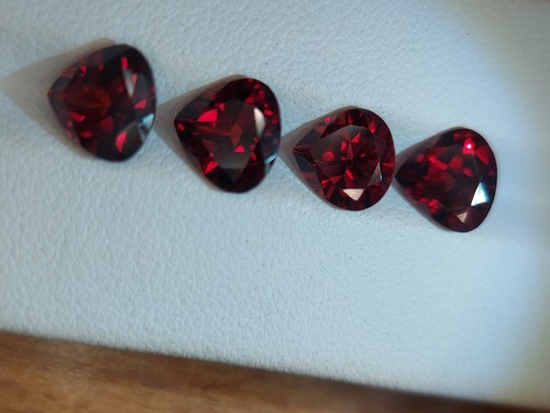 4 African red garnet gemstones - faceted natural Garnet 8.85 CTS - Picture 5 of 12