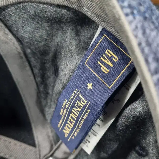 Pendleton x GAP Winter Checkered Wool Cap - One S… - image 3