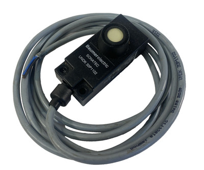 NEW BAUELECTR UNDK-30P1102 BAUMER ELECTRIC  OVERNIGHT SHIPPING
