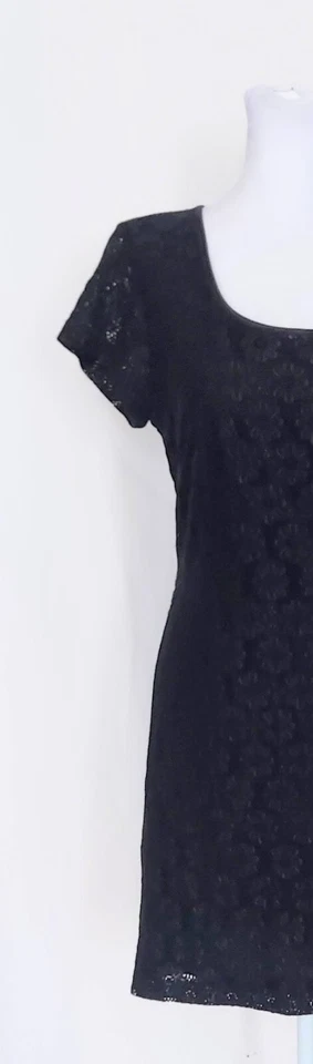 Mini vestido de coquetel Espirit De Corp tamanho pequeno preto floral forrado de renda vintage - Imagem 2 de 4