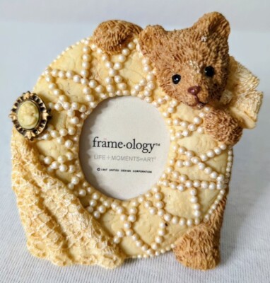 3D Frameology Frame for 3''x2.5'' Photos Teddy Bear