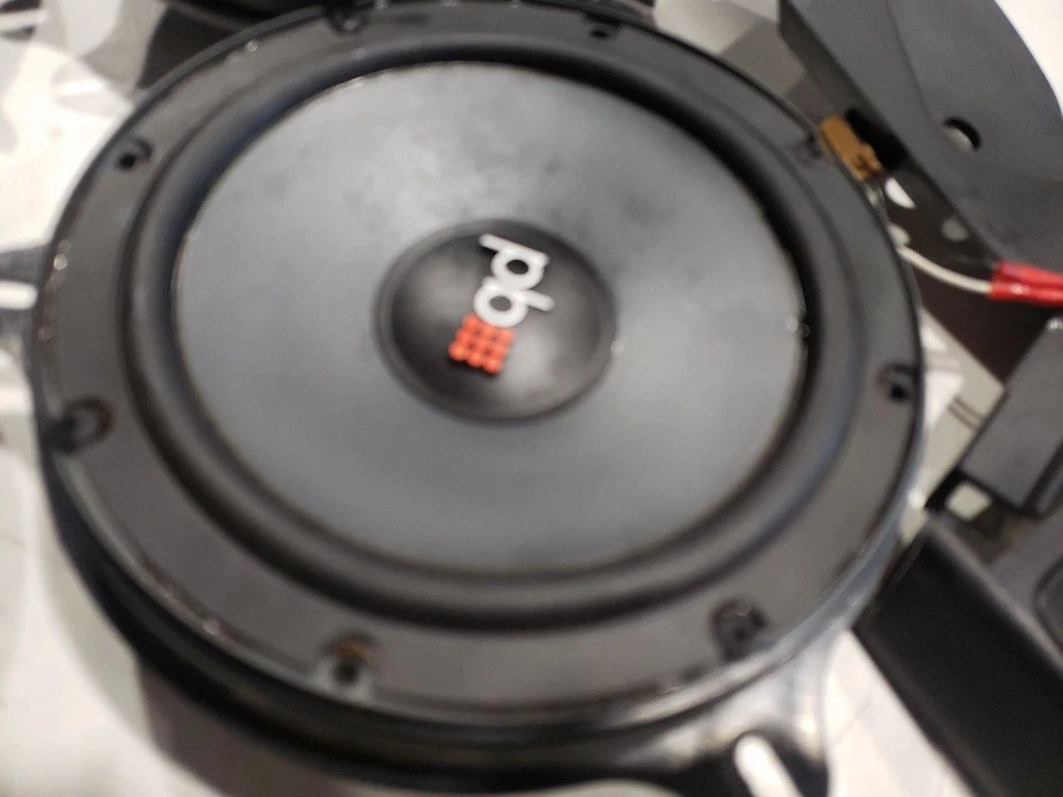 Infiniti G35 Cupé Aftermarket 2004 - Juego de altavoces Powerbass Aftermarket Foto 3 de 4