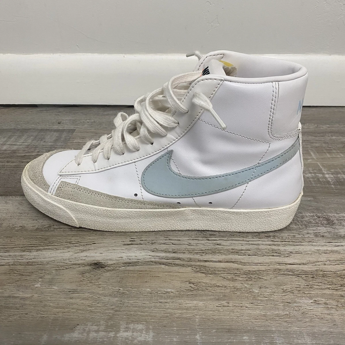 NIKE BLAZER  Mid 77 \