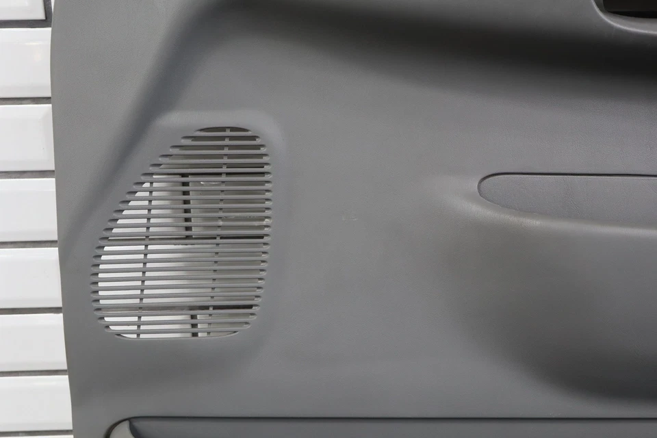 05-07 Ford F250 Super Duty Right Front Interior Door Panel (Medium Flint 3E) - Image 4 of 4