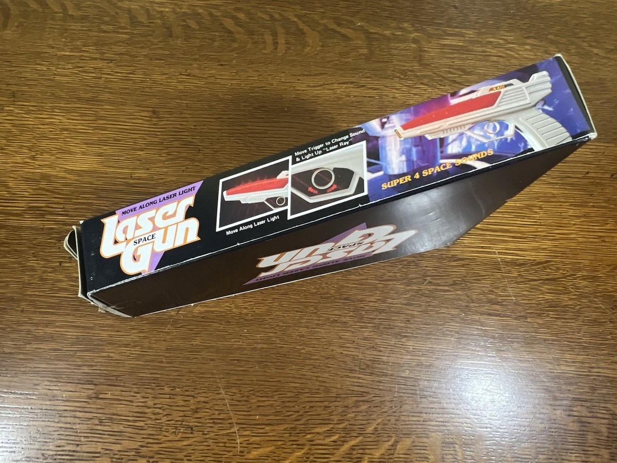 Vintage NOS 90s Electronic Move Along Laser Space Gun Toy New 4