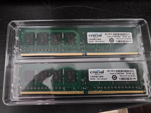 2 x 4GB (8GB) Crucial CT4G4DFS8213 PC4-17000 DDR4 PC2133 UDIMM RAM CL15 1.2V