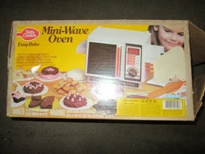 Betty Crocker - Easy Bake- Mini Wave Oven