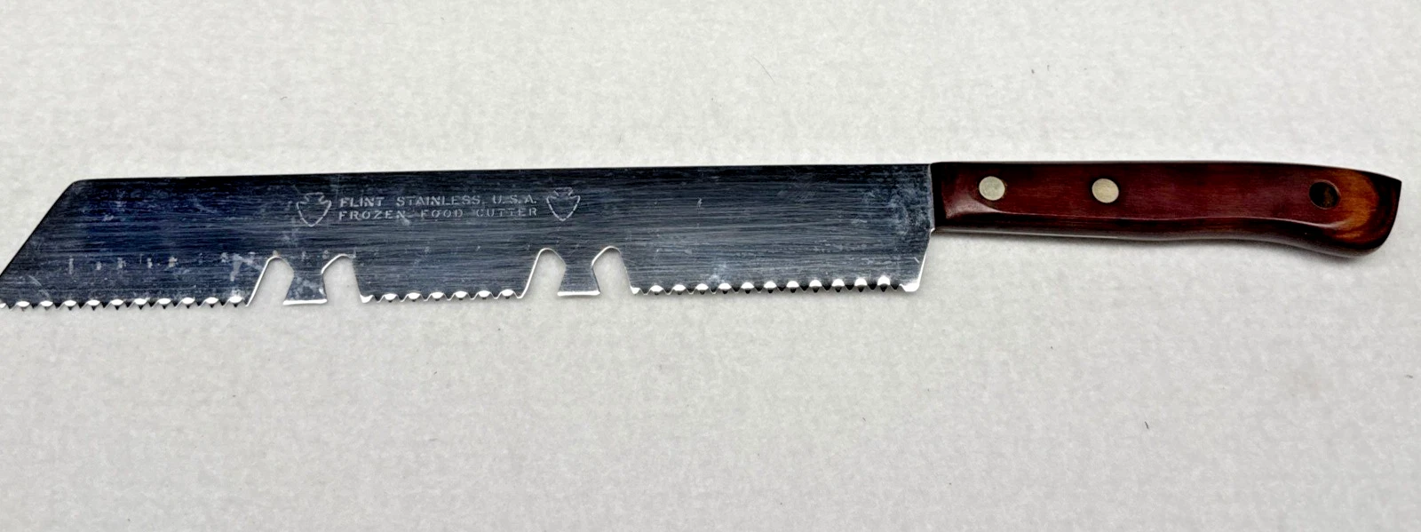 EKCO Flint Arrowhead 750-P Frozen Food Cutter Knife Serrated Stainless USA VTG