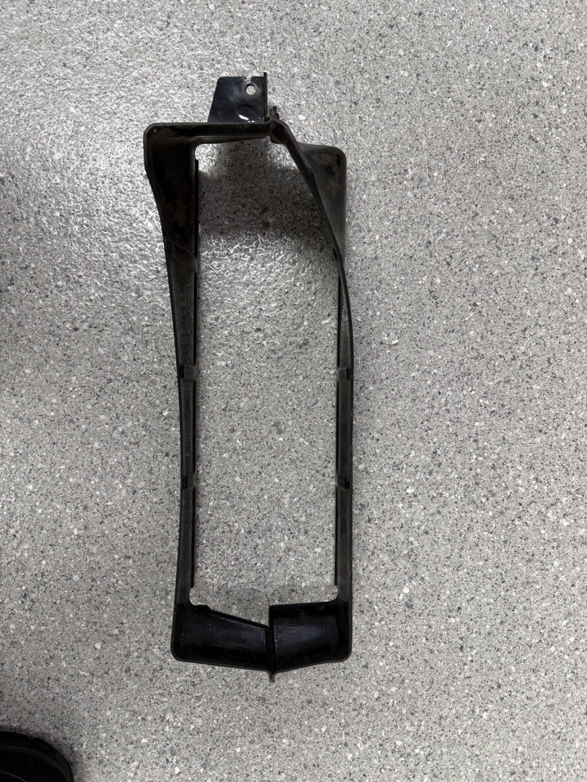 OEM Lamborghini Gallardo Engine Oil Cooler Exit Air Duct | 400117335A |
