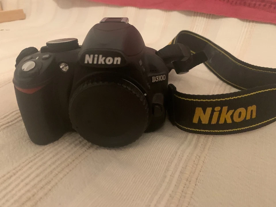 Nikon D3100, photo 1 sur 4