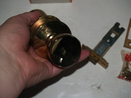 Vintage NOS Schlage Brass Passage Latch (non locking) F10S Bell 2 3/8" Back Set - Picture 4 of 7