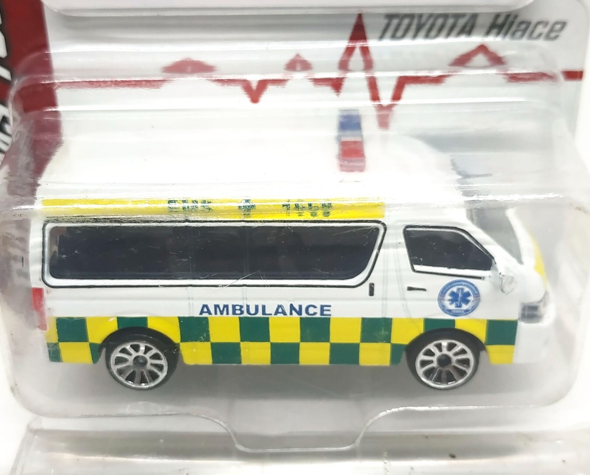 Majorette Toyota Hiace Van Thai Ambulance White (1669) 1:69 3