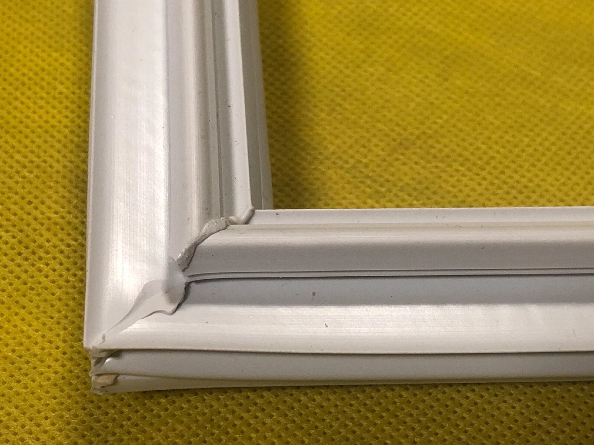 Dometic RV Freezer Door Gasket RM1350 push in type part.no