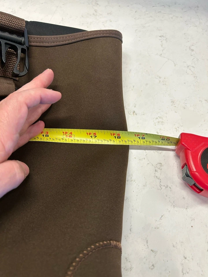 Cabela's Classic Series II Neoprene Felt Sole Boot Waders Men’s Size 6, Women 8 - Image 4 of 4