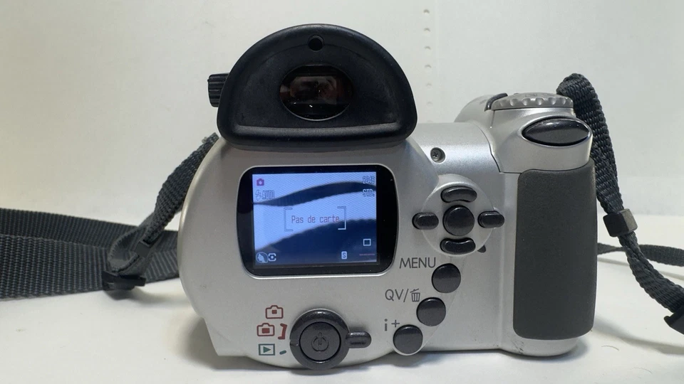 Minolta Dimage Z10 3.2 Mega Pixel 8x Optical Zoom Digital Camera Works With Cap - Image 4 of 4