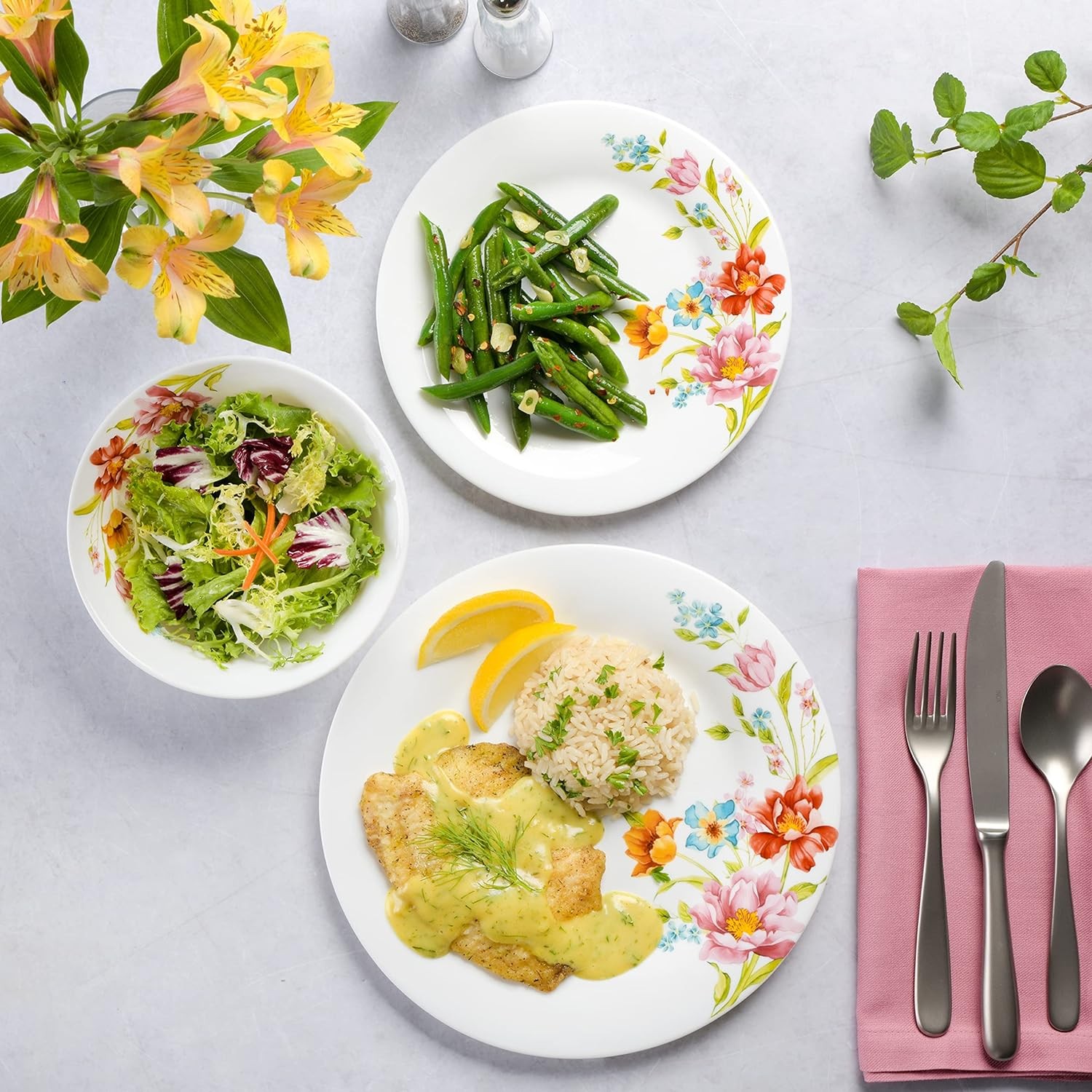 Gibson Home Ultra Break and Chip Resistant 18-Piece Round Dinnerware Set, Servic