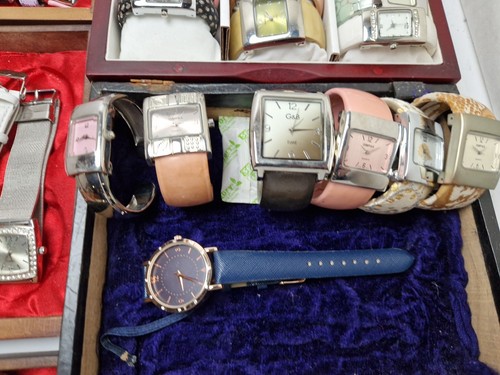 F22-BC 55x UHR KONVOLUT RESTPOSTEN SONDERPOSTEN TRÖDEL HERREN DAMEN ARMBANDUHREN - Bild 6 von 15