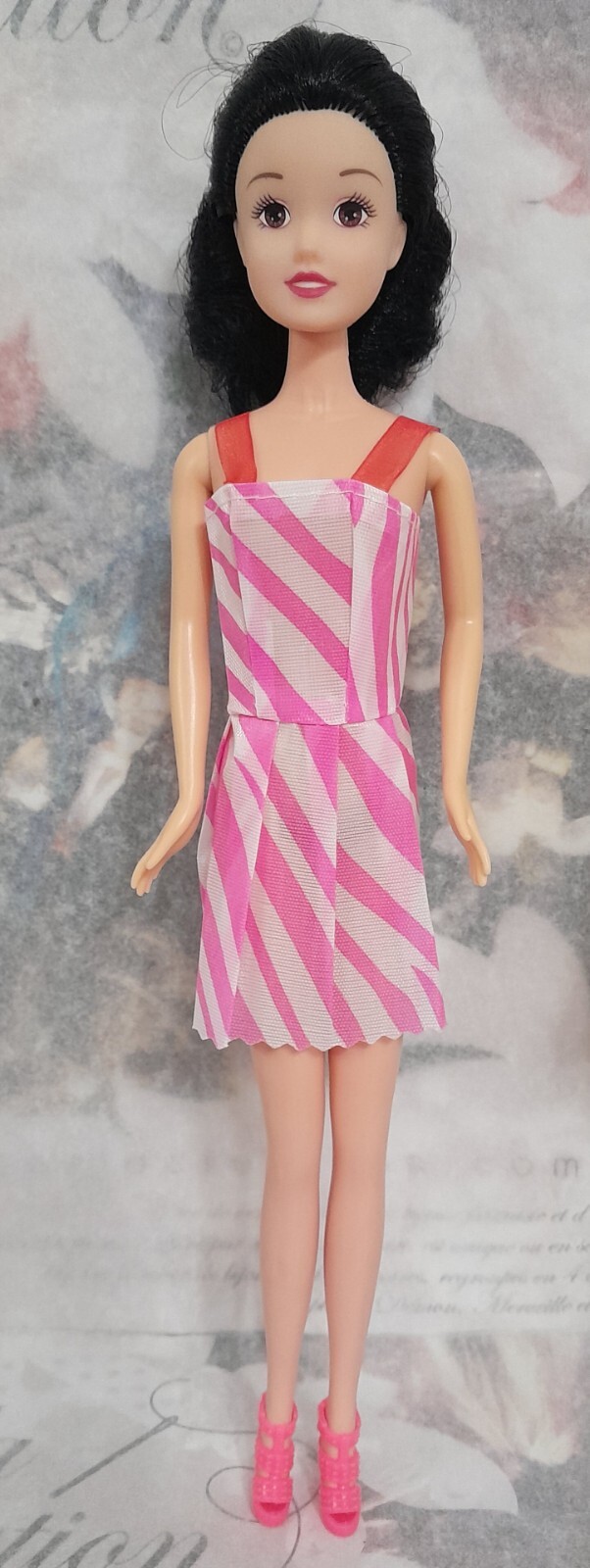 Ensemble Robe Barbie Poupée Mannequin 25 à 30 cm et paire de Chaussure