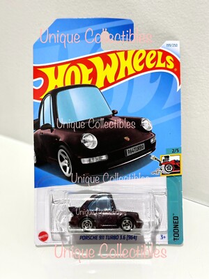Hot Wheels Porsche 911 Turbo 3.3 ×2 Hot Wheels Porsche 911 Turbo 3.6 (964) Tooned 2/5 Long Card Brand