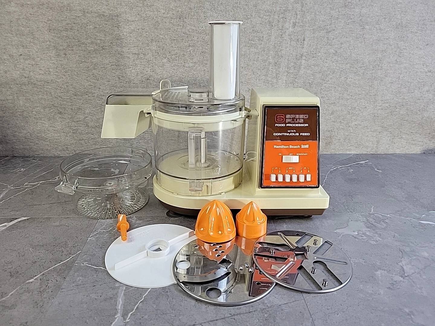 Vintage Hamilton Beach Scovill 6 Speed Food Processor Continuous Feed 721-1
Opens in a new window or