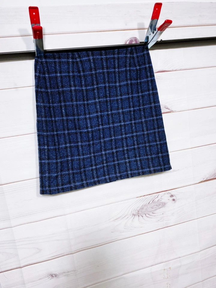 Petite Sophisticate Womens Skirt Size 10 Blue Plaid Lined Back Zip Slit Wool - Image 2 of 4