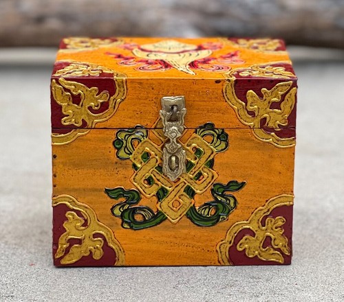 Reloj de joyería tallado a mano caja de madera pintada a mano Nepal recuerdo tesoros - Imagen 16 de 19