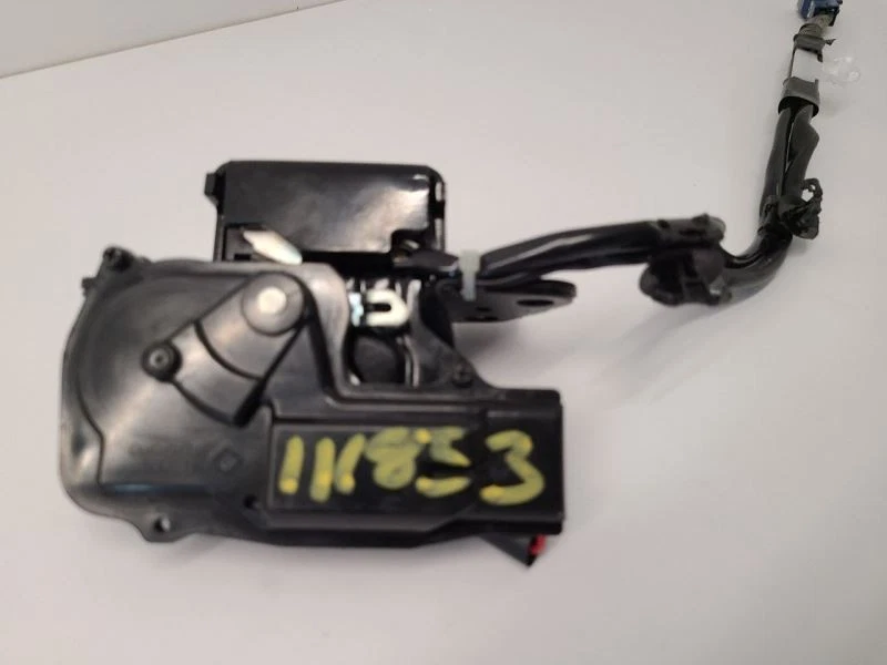 Toyota Prius 2010-15 hatchback bloqueo de pestillo desbloqueo actuador escotilla liberación puerta levadiza Foto 2 de 4