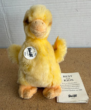 Steiff Original Yellow Pilla Duckling Plush Toy, 5.5 x 5.1 x 3.5 Cuddly Duck