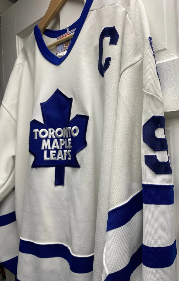 Vintage CCM NHL Toronto Maple Leafs Doug Gilmour #93 White Jersey Size XXL - Image 2 of 4