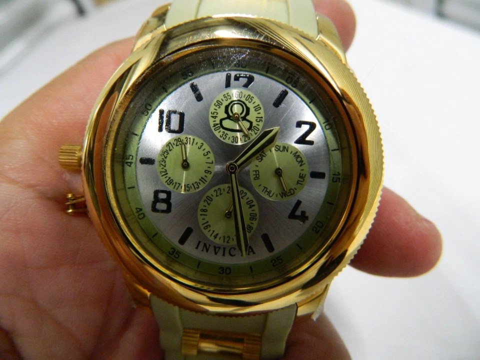 Reloj Cronógrafo Invicta Russian 1959 Buzo Damas Tono Dorado Lima Correa Oliva Foto 3 de 4