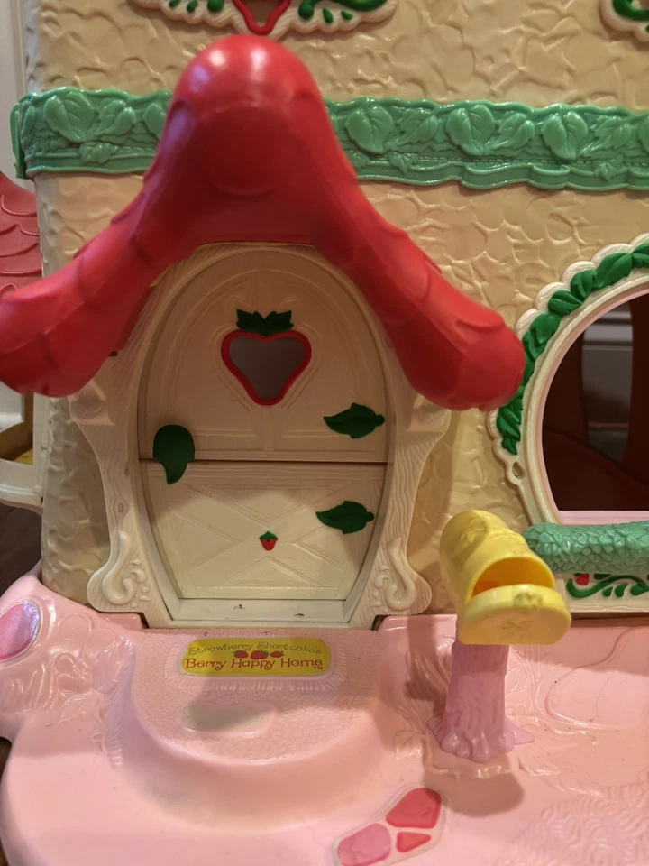 Casa de muñecas vintage 1983 Strawberry Shortcake Berry Happy Home casa de muñecas  Foto 2 de 4