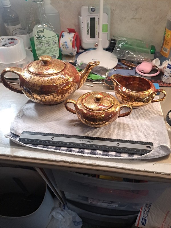 Holland ? Tea Pot Sugar Bowl Cream Cup Set