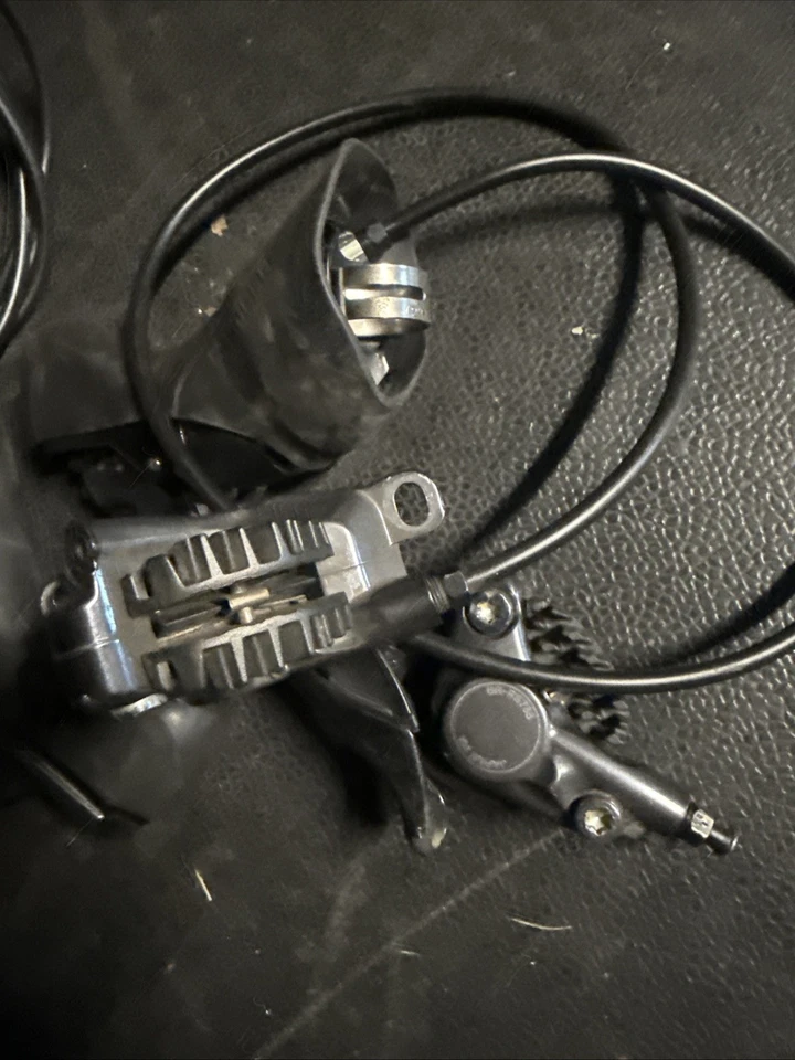 Shimano Rs685 Hydraulic  Mechanical Shift Brake Levers And Caliper  F/r  11/2 - Image 2 of 4