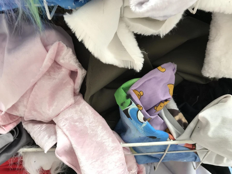 Assorted Fabric Material End Of Roll Offcuts Remnants - Image 3 of 3