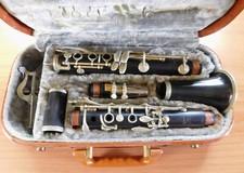 CLARINET WOODEN NORMANDY "SPECIAL" NOBLET PARIS FRANCE MUSIC STAND COUP CASE