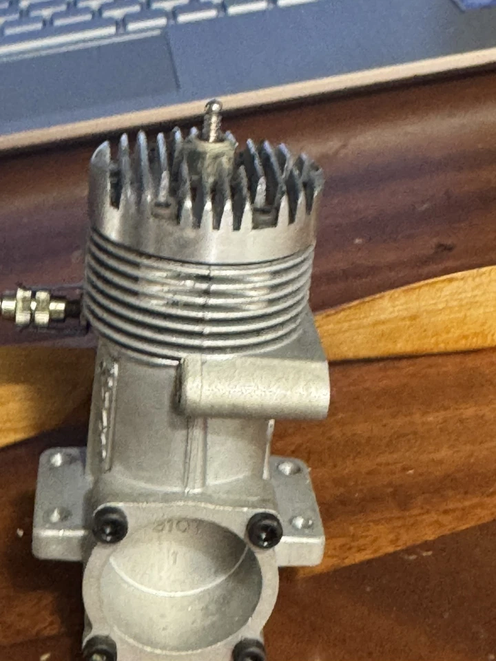 NEW O.S.MAX-40FP 6.49cc 2 stroke glow engine for R/C airplane f/s - Image 3 of 4