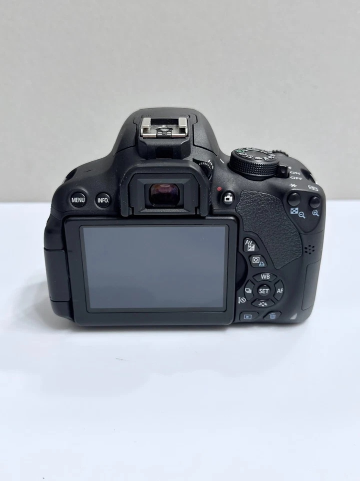 Digitalkamera Canon EOS 700D/FULL-HD/Body/Schwarz - nur *14123* Auslösungen - Bild 3 von 4