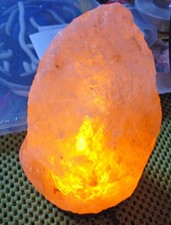 HIMALAYAN PINK SALT LAMP WITH CORDED SWITCH - EXCELLENT CONDITION