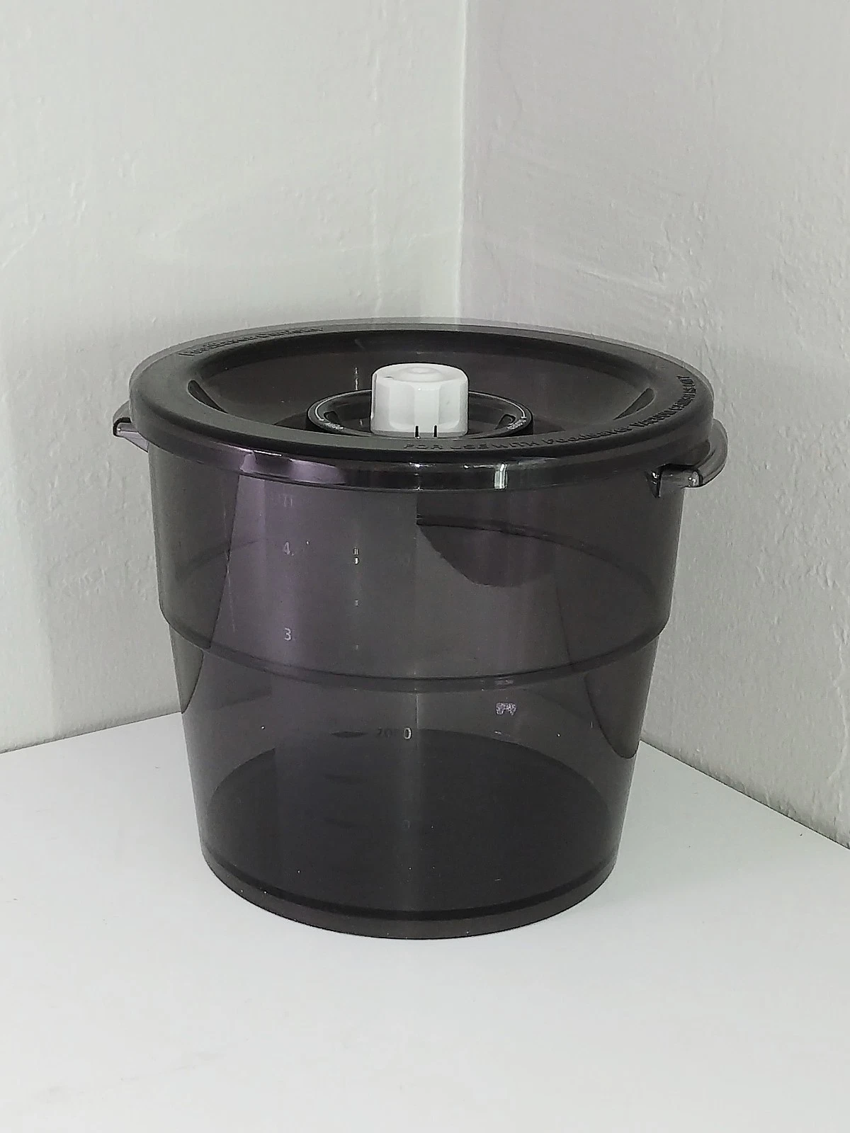 FoodSaver by Tilia Vacuum Canister 4Qt / 1G / 4L, Graduated Markings