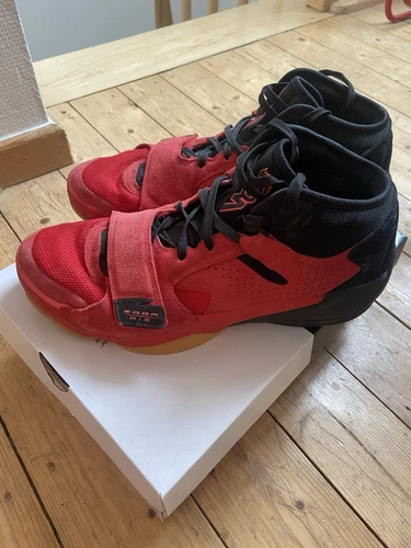 Nike Zion 2 Rot