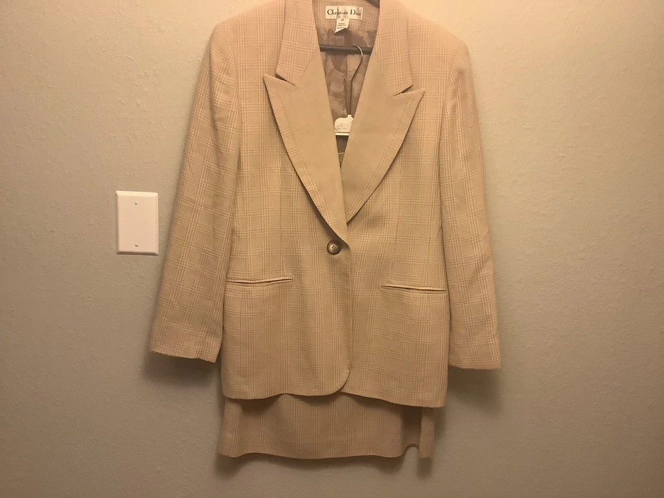Винтажный 90-х Christian Dior одиночная кнопка Blazer юбка костюм размер 14 бежевый - Изображение 2 из 4