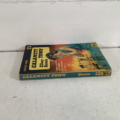 Ellery Queen Calamity Town Pan Paperback UK 1960 Good - Foto 2 di 8